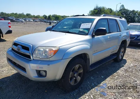 2007 Toyota 4Runner Sr5 V6 z USA, uszkodzony, nr VIN JTEBU14R878103119
